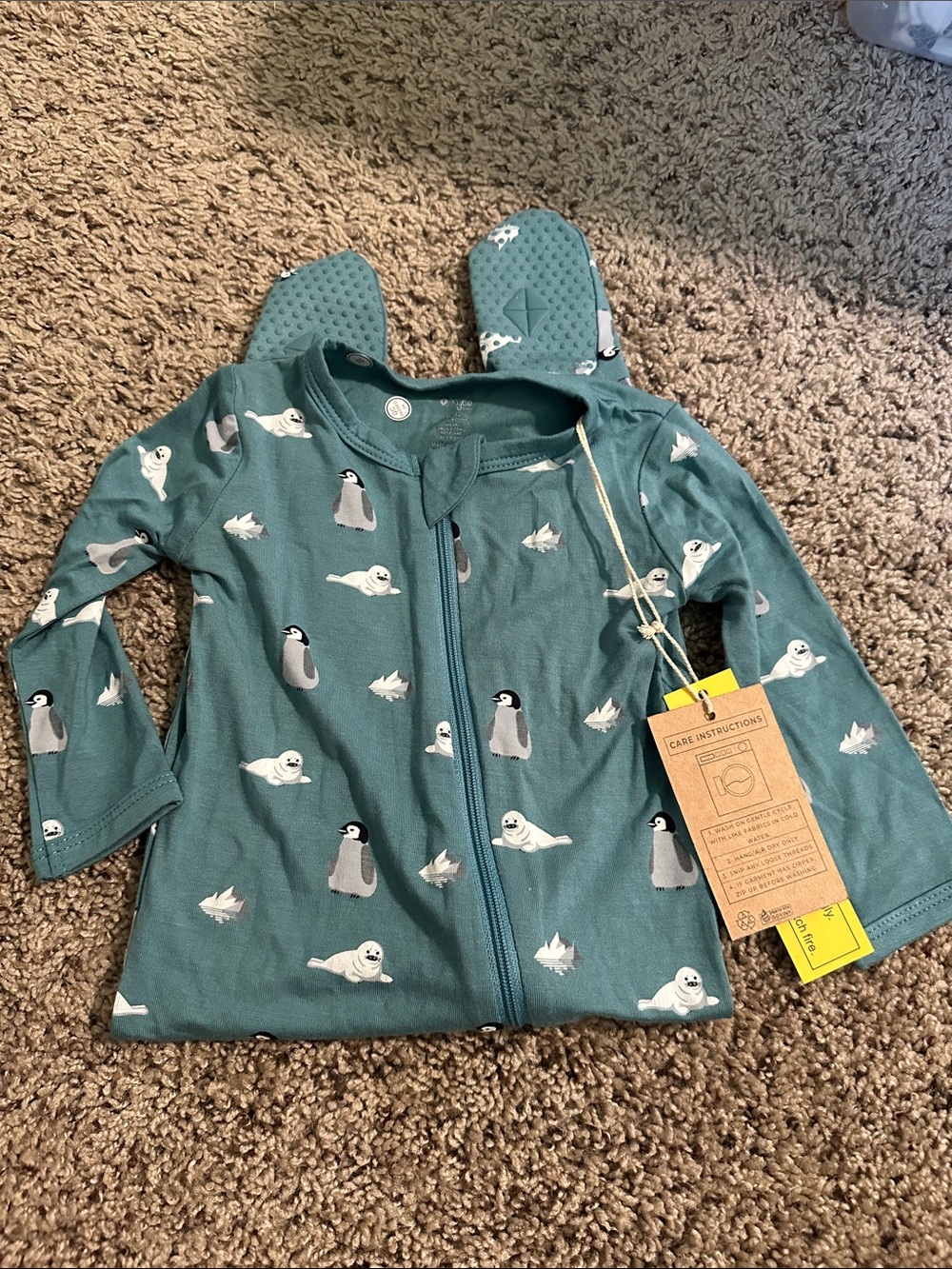 NWT Kyte baby Antarctic Cove 6-12m footie